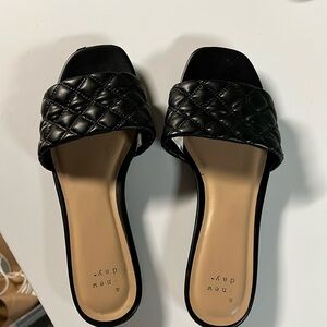 A new day black woven quilt sandals 7.5